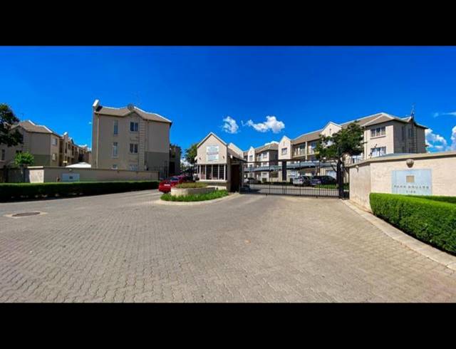 2 BEDROOM TOWNHOUSE FOR SALE IN KLIPPOORTJIE